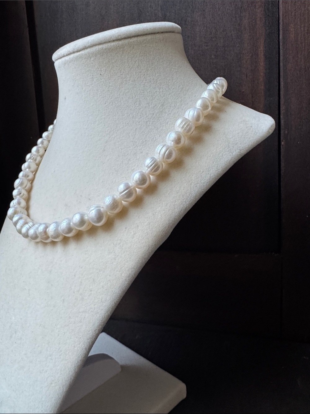 Classic Fresh Water  White Pearl Necklace 16’ lenght short
